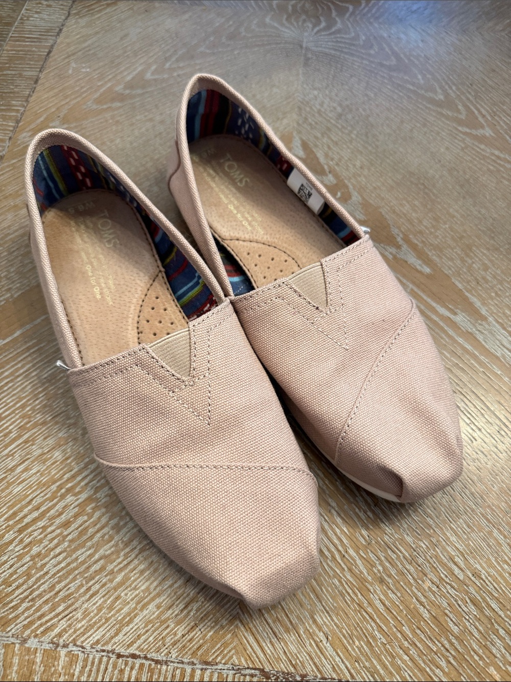 TOMS Classic Canvas Slip-On Shoes 6.5